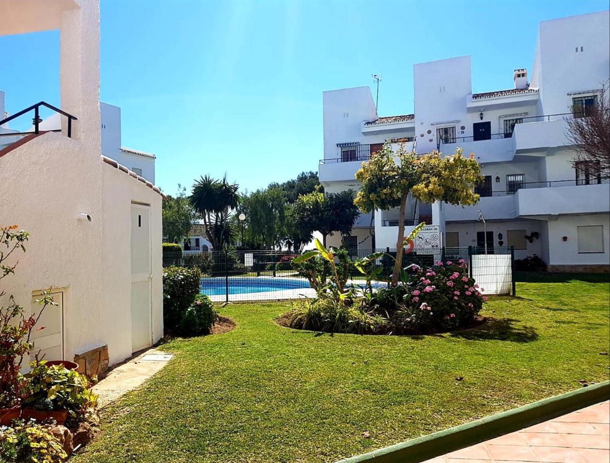 Los Geranios - Beach Apartment Ла-Кала-де-Михас Экстерьер фото