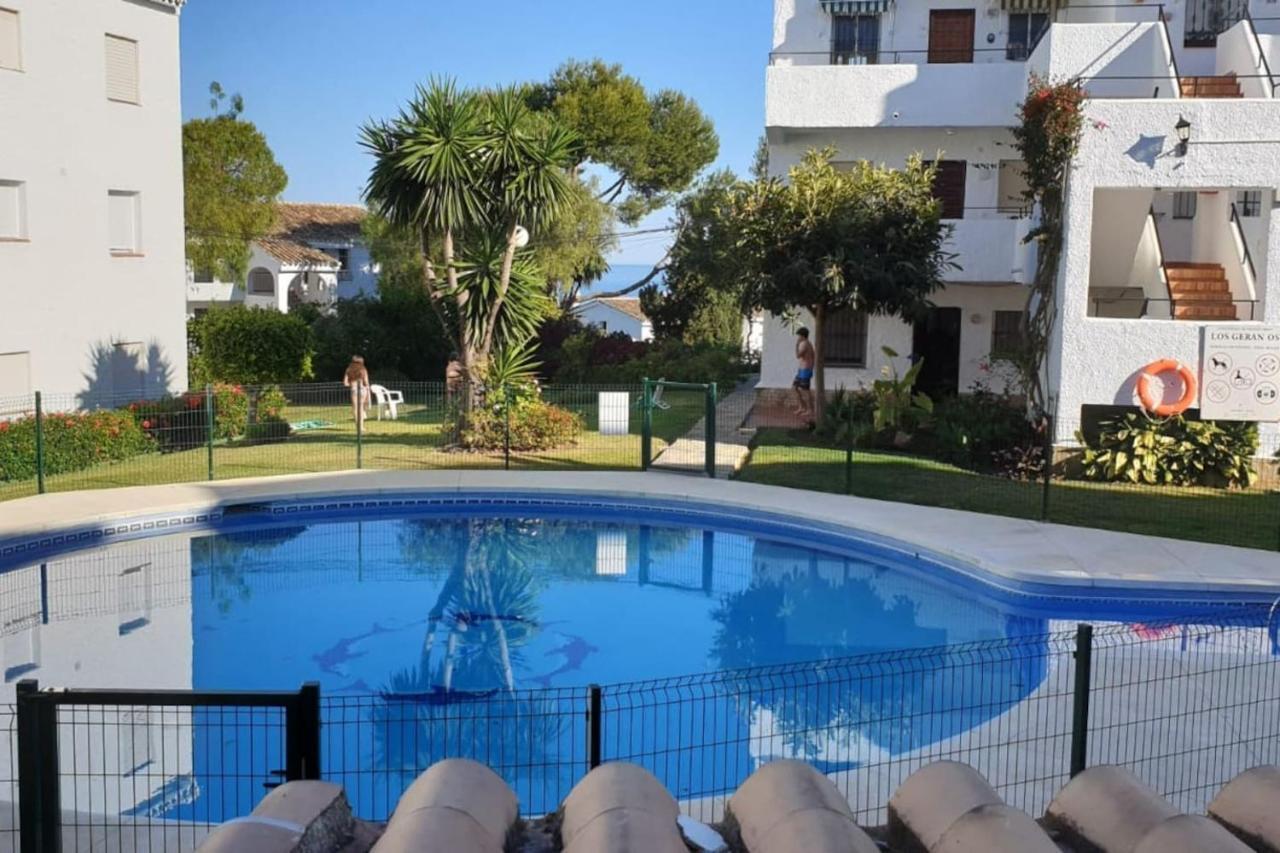 Los Geranios - Beach Apartment Ла-Кала-де-Михас Экстерьер фото